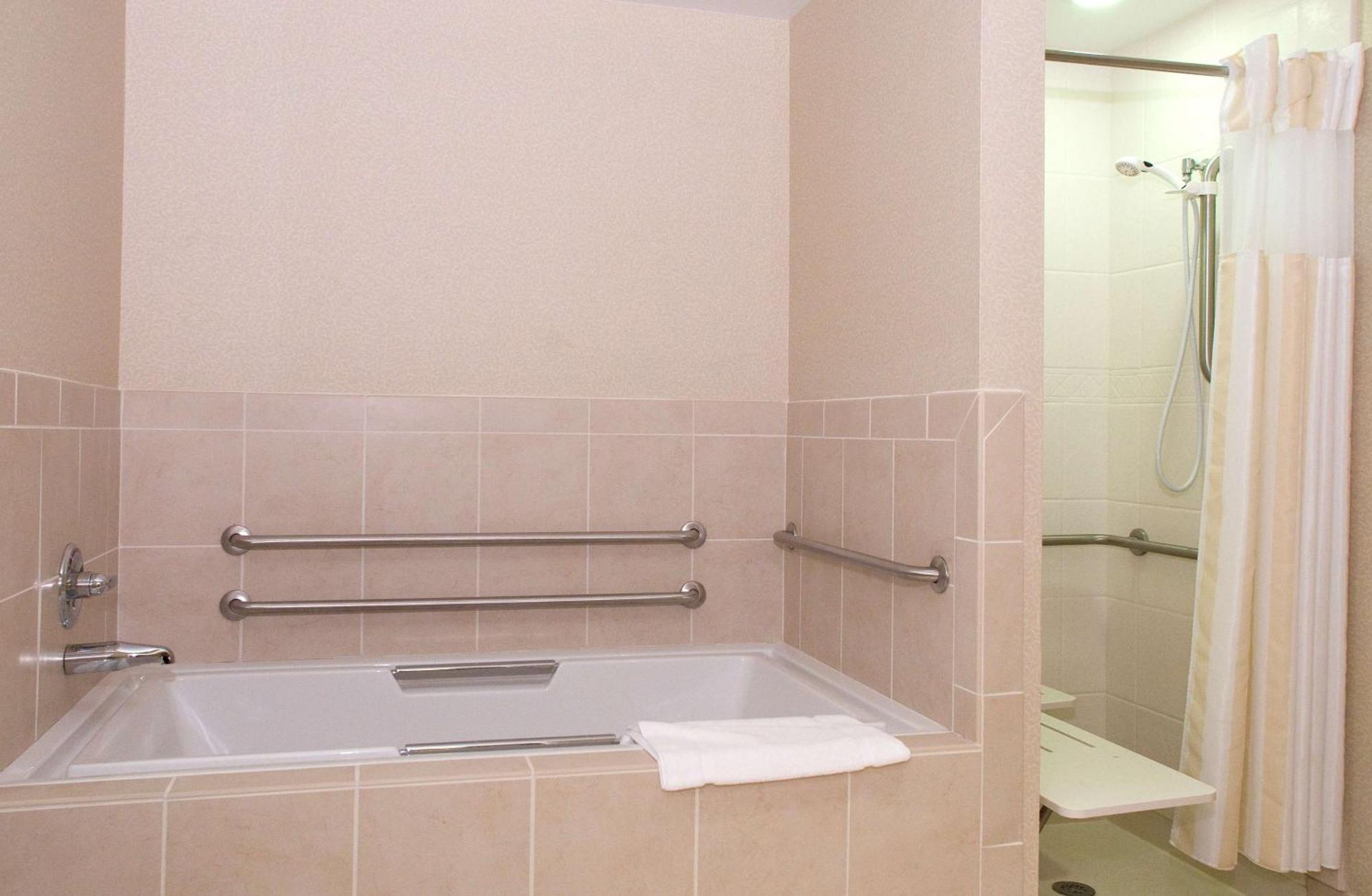Hilton Garden Inn Mount Holly/Westampton Εξωτερικό φωτογραφία