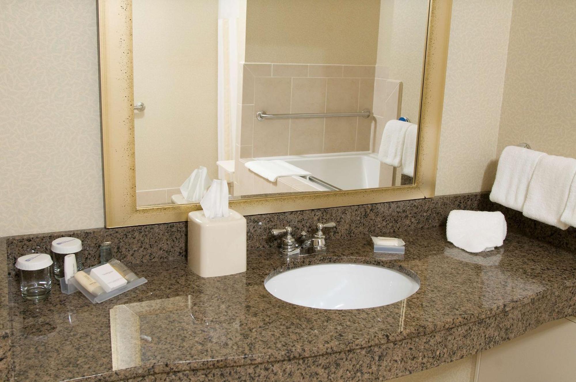 Hilton Garden Inn Mount Holly/Westampton Εξωτερικό φωτογραφία
